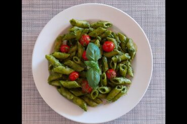 Green Sauce Pasta (Pasta in pesto Sauce / Italian Style Pasta)