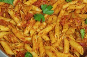 COOK WITH ME HEALTHY ITALIAN PASTA SAUCE WITH LESS THAN £1 (500 NAIRA) LIVE IN MY KITCHEN.