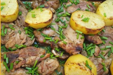 Italian Chicken Thighs | Oven Roasted Chicken Thigh Recipe | HOW TO GET JUICKY CHICKEN THIGH IN OVEN