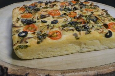 Focaccia Bread Recipe | Easy Italian Bread Recipe | How to make Focaccia Bread | Tinger Cooks