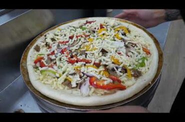 Handmade truck 🚛 pizza 🍕, all menus are cheese 🧀 crust - korean street food | foodroid |