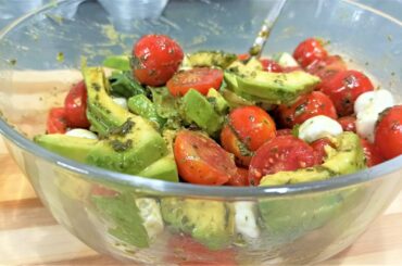 Easy Caprese Salad Recipe. Italian Recipes