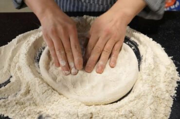 Italian Pizza Master, Handmade Brick Oven Rucola & Ricotta Pizza - Korean Street Food