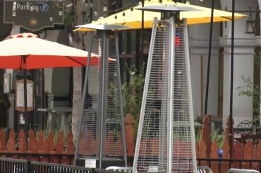 Outside restaurants start winterizing