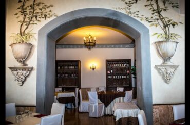 Italian Restaurant never closed - MakeRestaurantsGreatAgain - Leave the Mask, Take the Cannoli