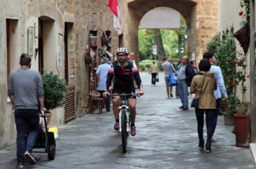 Montalcino, Siena, Tuscany, Sangiovese, blood of Jupiter, Brunello di Montalcino, Rosso di Montalcin
