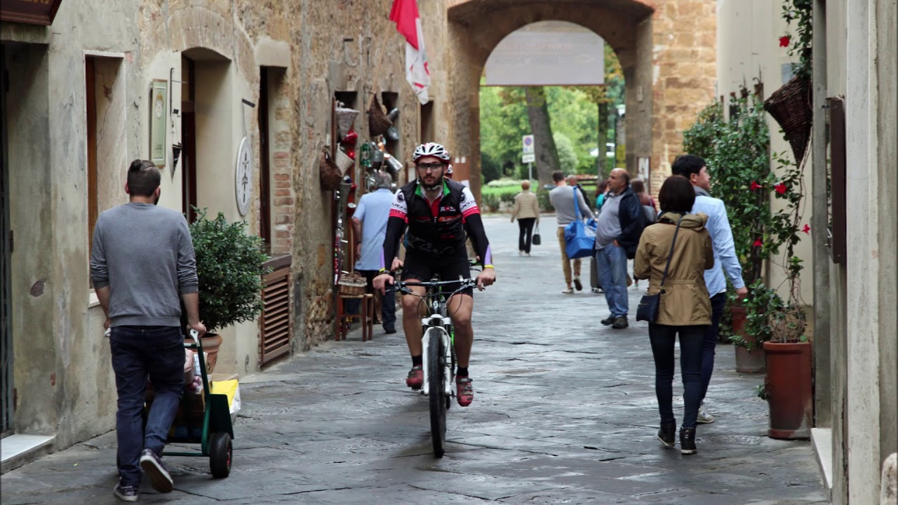 Montalcino, Siena, Tuscany, Sangiovese, blood of Jupiter, Brunello di Montalcino, Rosso di Montalcin Montalcino, Siena, Tuscany, Sangiovese, blood of Jupiter, Brunello di Montalcino, Rosso di Montalcin