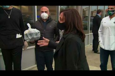 WATCH: Kamala Harris stops for dinner in Dearborn, Michigan