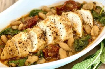 Tuscan Chicken and Cannellini Bean Stew / Easy One-Pot Meal