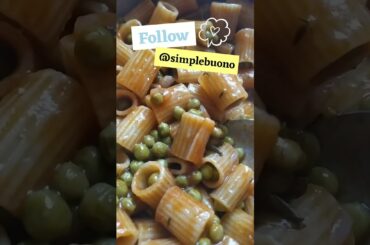 Tomatoes + Green Peas + Mezze Maniche Rigate: delicious Italian Food