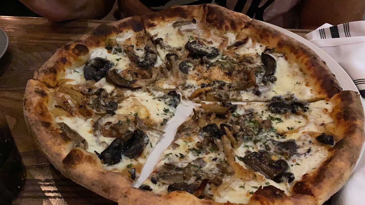 Best Italian Food in Las Vegas! * (Lupo by Wolfgang Puck) * Mandalay