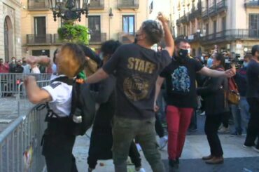 Protest in Barcelona after bars and restaurants are shut | AFP