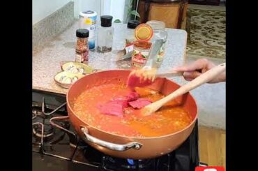 luzielu VloG  DINNER IS WHERE THE MAGIC HAPPEN IN THE KITCHEN HOME MADE SPAGHETTI  ITALIAN CUISINE.