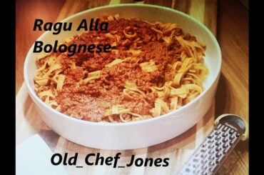 Italian Ragu Alla Bolognese! Italian meat sauce! Italialainen LihaKastike! Super Delicious!