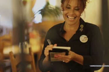 Olive Garden Italian Restaurant - Family Style Dining - Italian for Dummies