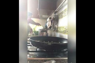 (Italian cuisine) Pasta con vongole