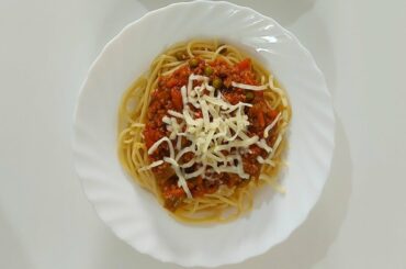 Italian Spaghetti Bolognese with Minced Meat and Mixed vegetables| Home made restaurant taste Dish