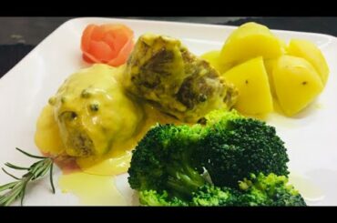 Lamb fillet with creamy mustard and peppercorn sauce | classic Italian style mustard dish