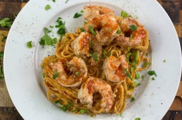 ANYONE CAN MAKE THIS PROPER PASTA DISH | HOW TO MAKE SHRIMP PASTA AT HOME