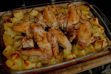 Let's cook pollo e patate al forno (oven roasted chicken wings with potatoes)