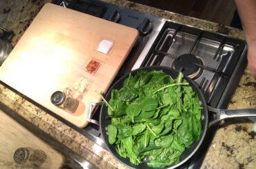 How to cook dandelions Italian style  Part 1 sinhaparnee - cicorie