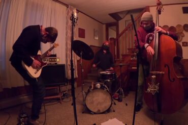 Dining In with...MULTI MANSIONS - Issa's Dance