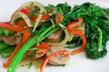 broccoli rabe and Italian Sausage / Rapini con Salchichas Italianas