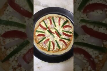 Homemade Pizza #foodshorts #shorts #ytshorts #trendingshorts #foodvlogging #food #pizza #homemade