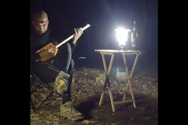 DOWNBEAT CAMPING: Kebabs, Italian Wine (and Nocturnal Spider-watching) in the Cold.