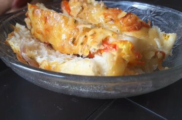 Homemade Cheesy Focaccia Bread with Caramelized Onion/Easy Italian Bread recipe/cooking with Annu