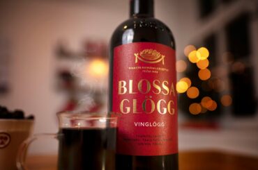 A CHRISTMAS B ROLL | Behind the Scenes (Mulled Wine)