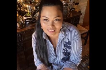 Me speaking Italian while doing live on Facebook!