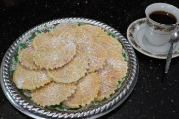 Italian Grandma Makes Pizzelle