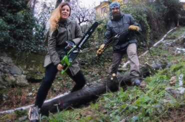 JOB SWAP in the SNOWY Mountains! ELECTRIC CHAINSAW and ITALIAN crispy and soft FOCACCIA!