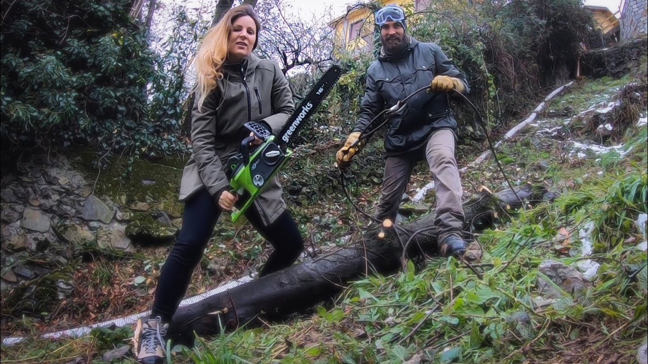 JOB SWAP in the SNOWY Mountains! ELECTRIC CHAINSAW and ITALIAN crispy and soft FOCACCIA! JOB SWAP in the SNOWY Mountains! ELECTRIC CHAINSAW and ITALIAN crispy and soft FOCACCIA!