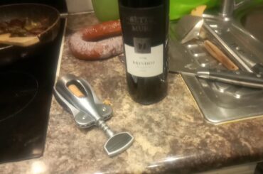 I don't like Italian wine bottles