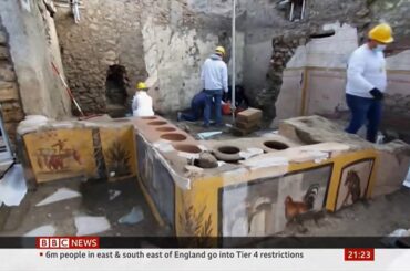 Roman fast food restaurant in ancient Pompeii (Italy) - BBC News - 26th December 2020