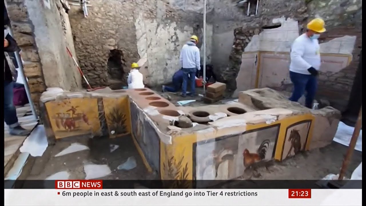 Roman fast food restaurant in ancient Pompeii (Italy) – BBC News – 26th December 2020 Roman fast food restaurant in ancient Pompeii (Italy) - BBC News - 26th December 2020
