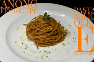 #pasta #italianrecipe #easyandquick Pasta aglio olio e peperoncino homecooking Italian recipe