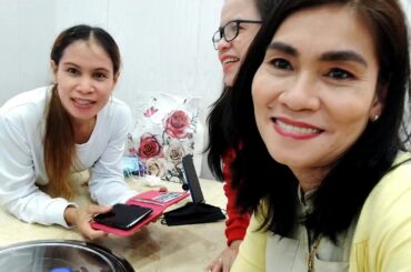 Having lunch in red cassle restaurant.her in Abu dhabi