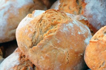 Italian bread, simple to prepare, very delicious and tasty. made at home, cooked in the grill.