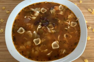 Minestrone soup recipe in Tamil | Italian Vegetable and Pasta soup | Soup Recipes | Healthy & Nutrit