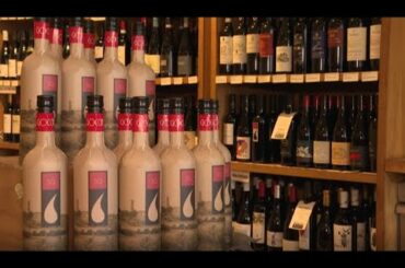 Check out the world's first paper wine bottle