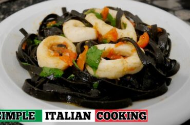 Let's cook tagliatelle al nero di seppia con calamari (tagliatelle pasta with squid ink & calamari)