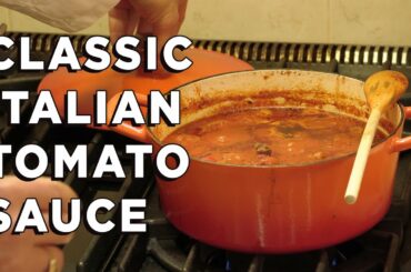Classic Italian tomato sauce recipe