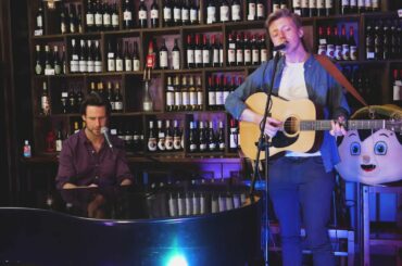 Isabelle - Dylan Harcourt gig at Pinocchio Restaurant in Temple Bar