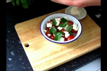 INSALATA CAPRESE TOMATO MOZZARELLA & BASIL SALAD RECIPE HOW TO MAKE ITALIAN FOOD