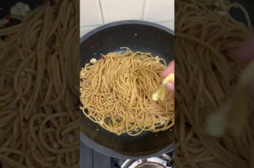 Simple pasta Aglio e olio recipe #spaghetti #shorts #youtubeshorts #recipe #italian