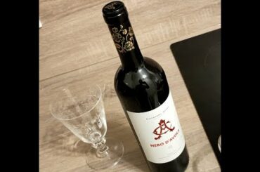 Italian Wine 'Curatolo Arini Nero D'Avola' - Not an expert review :) English/Hindi