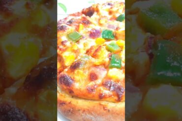 pizza | food lover | mahendi wale hath wo tere |